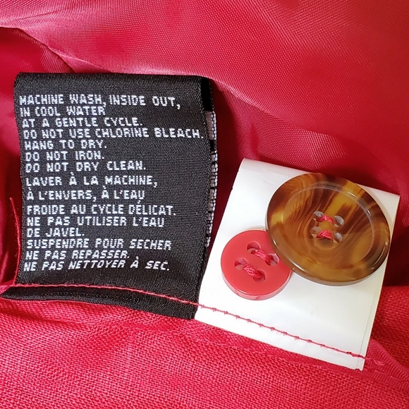 Nuage Hooded Rain Coat with Buttons - Picture 13 of 15